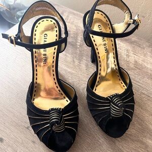Gianni Bini black suede heels ❤️‍🔥
